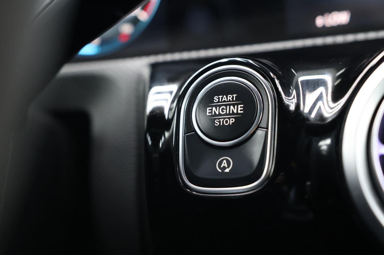 2019 Mercedes-Benz A-Class 4MATIC-AMG/B CAM/CARPLAY/ADAPT CRUISE/PANO ROOF/ME Photo