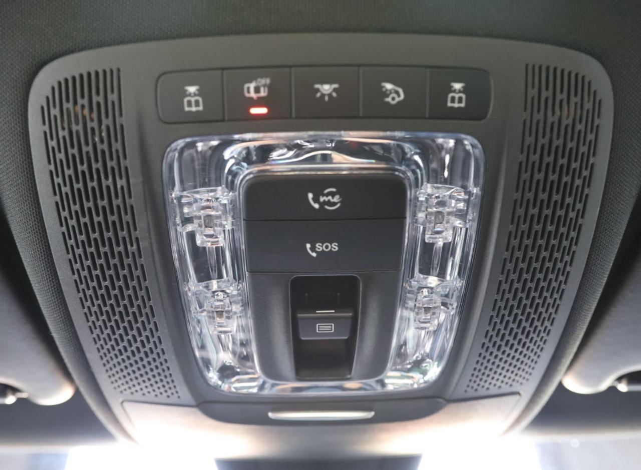 2019 Mercedes-Benz A-Class 4MATIC-AMG/B CAM/CARPLAY/ADAPT CRUISE/PANO ROOF/ME Photo