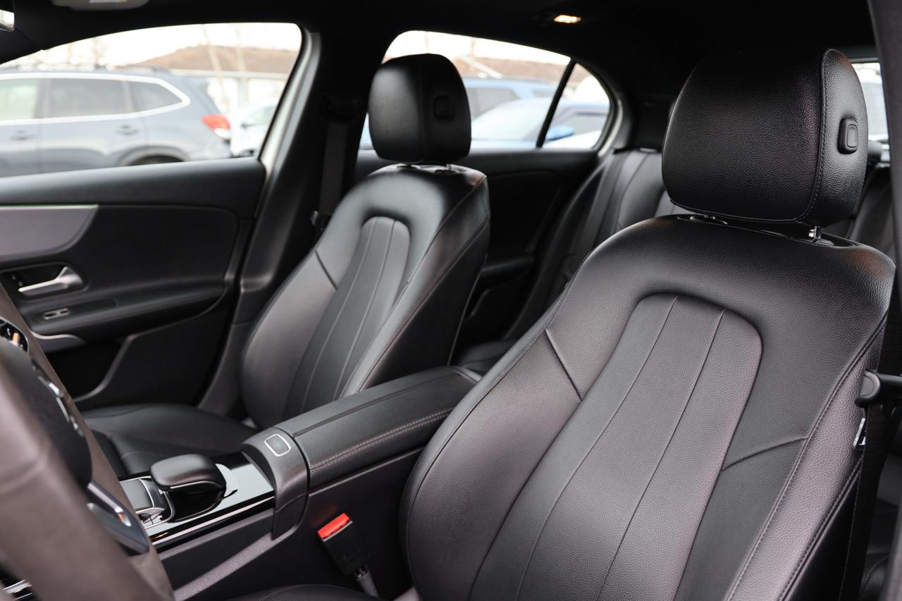 2019 Mercedes-Benz A-Class 4MATIC-AMG/B CAM/CARPLAY/ADAPT CRUISE/PANO ROOF/ME Photo