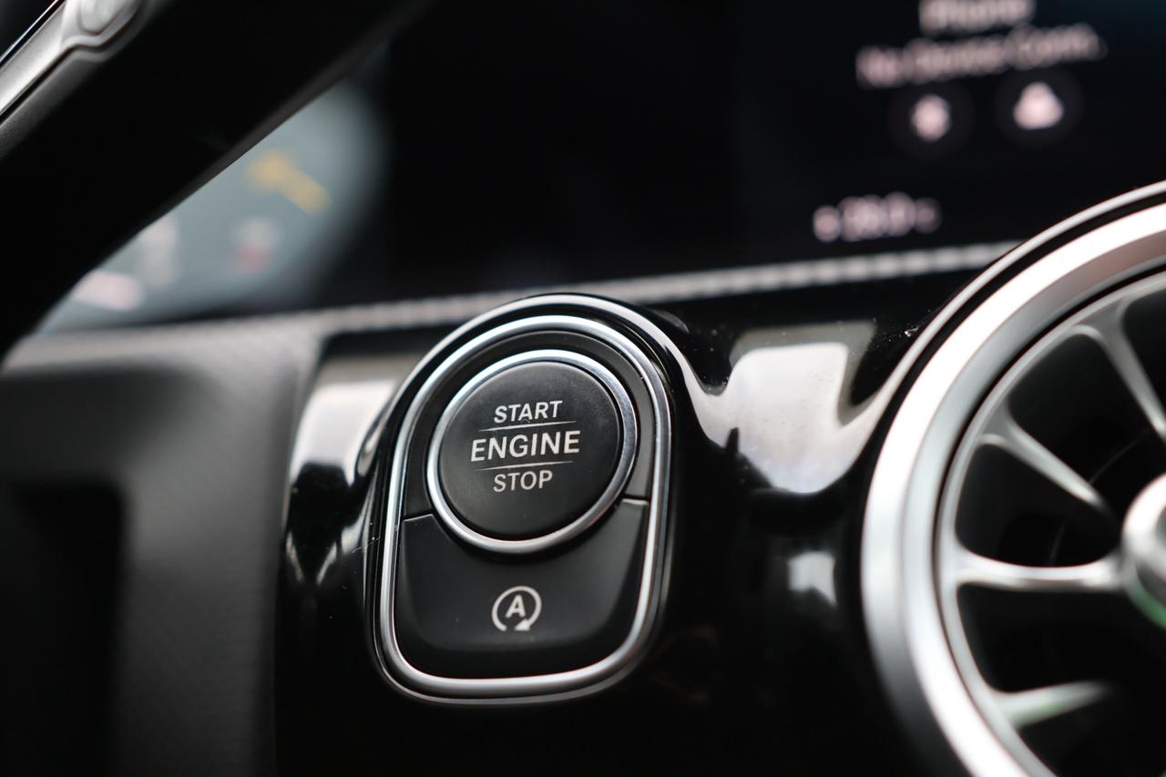 2019 Mercedes-Benz A-Class 4MATIC-AMG/B CAM/CARPLAY/ADAPT CRUISE/PANO ROOF/ME Photo