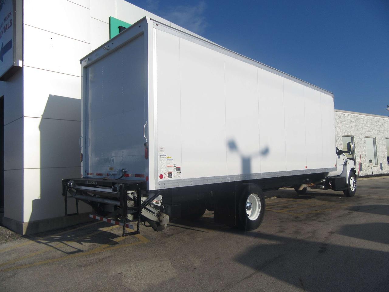 2022 Ford Super Duty F-750 Tractor DIESEL 26 FT ALUMINUM BOX & LARGE POWER LIFTGATE Photo