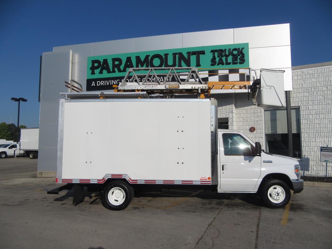 2019 Ford Super Duty E-450 DRW RH-38 LADDER BUCKET & CUSTOM ALUMINUM BOX Photo