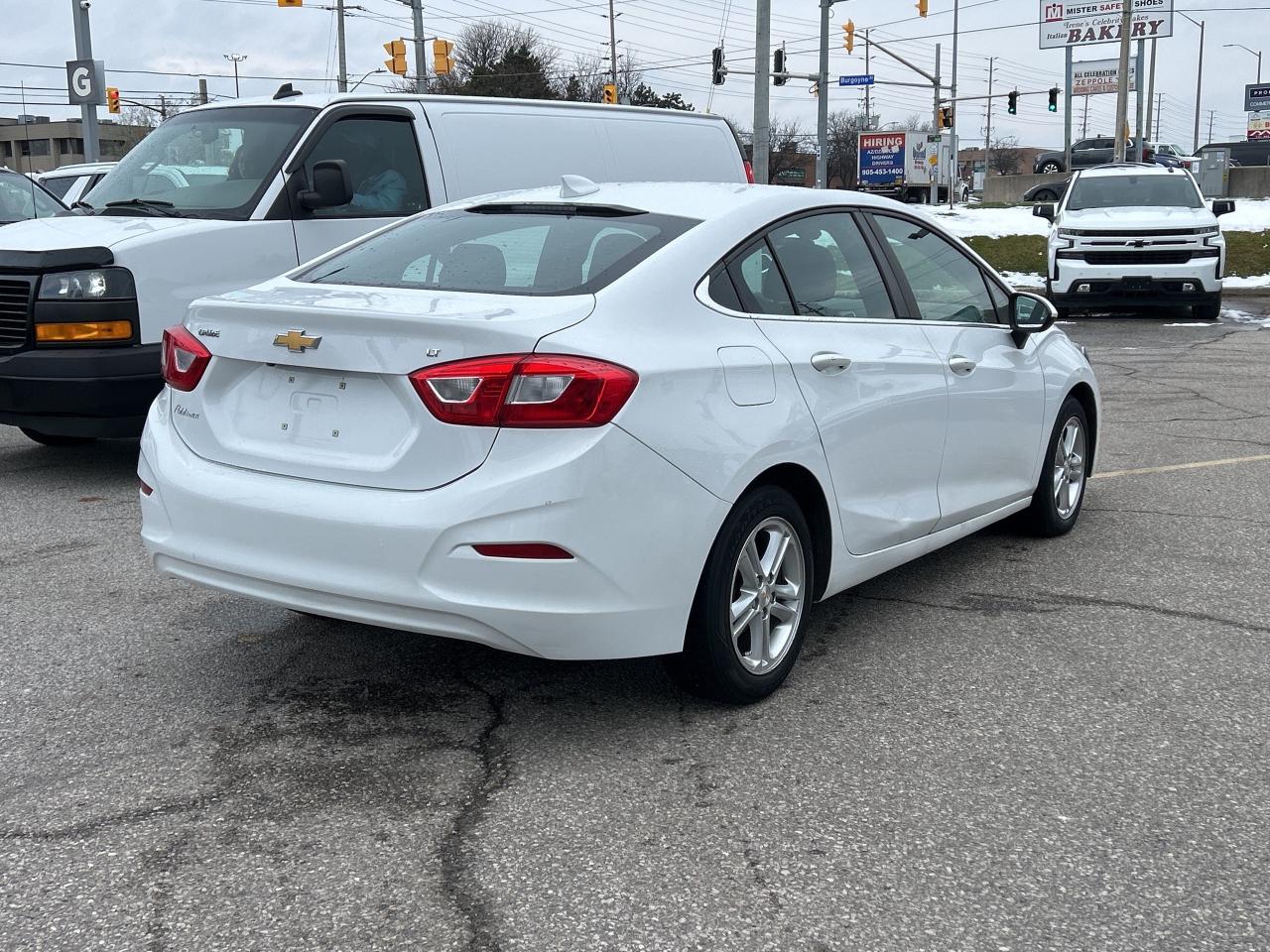 2017 Chevrolet Cruze 4dr Sdn 1.4L LT w-1SD Photo