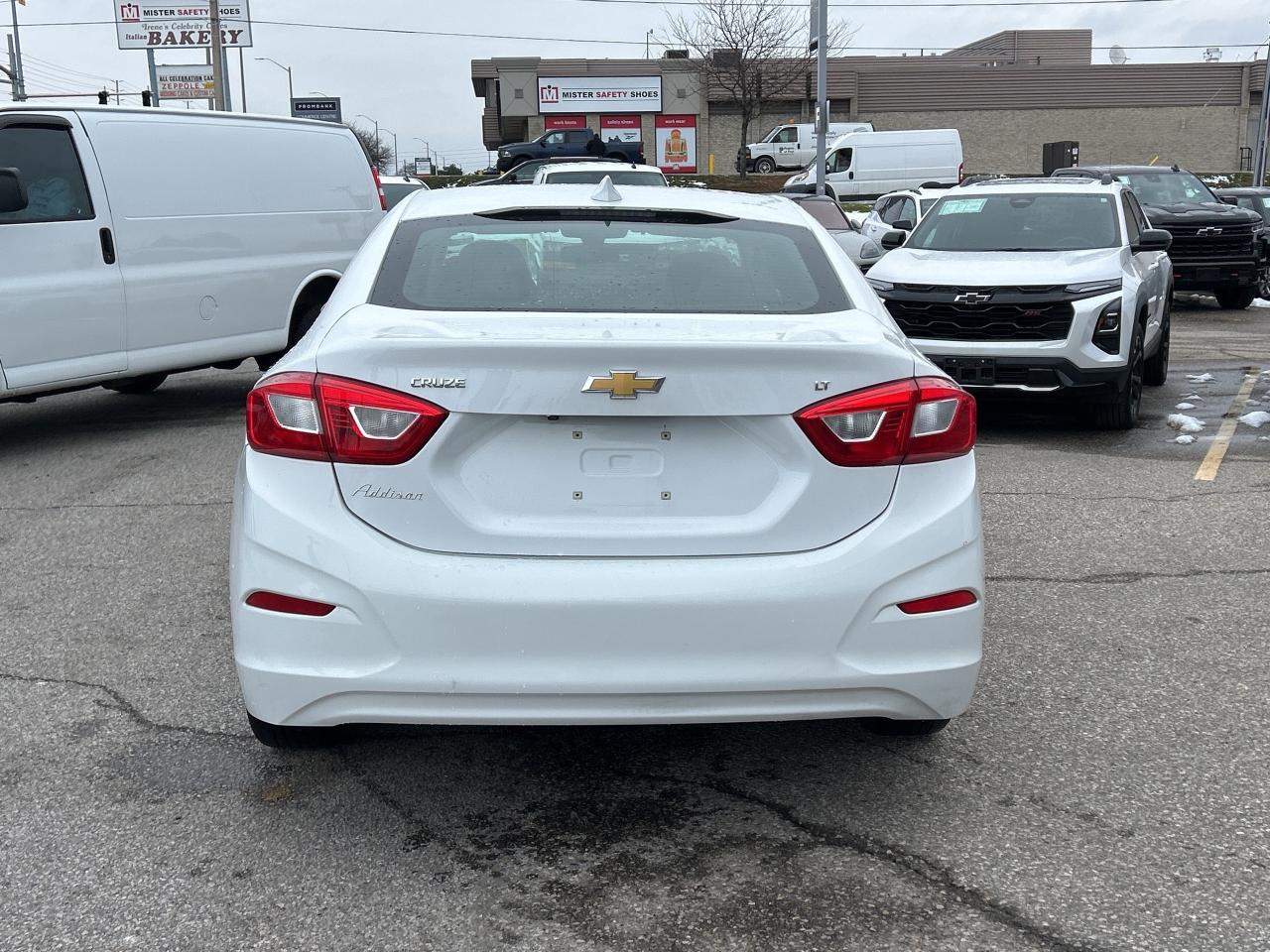 2017 Chevrolet Cruze 4dr Sdn 1.4L LT w-1SD Photo