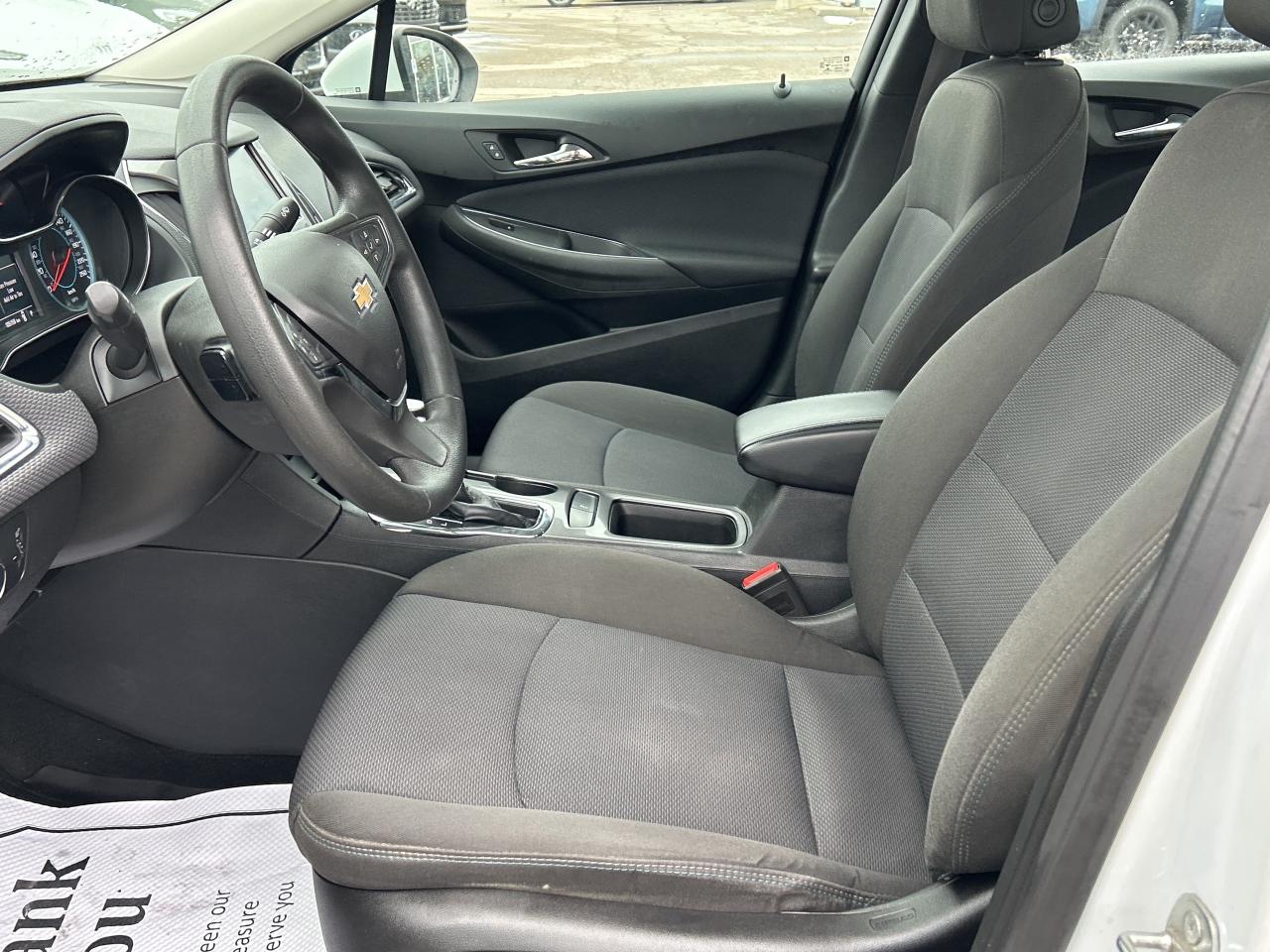 2017 Chevrolet Cruze 4dr Sdn 1.4L LT w-1SD Photo