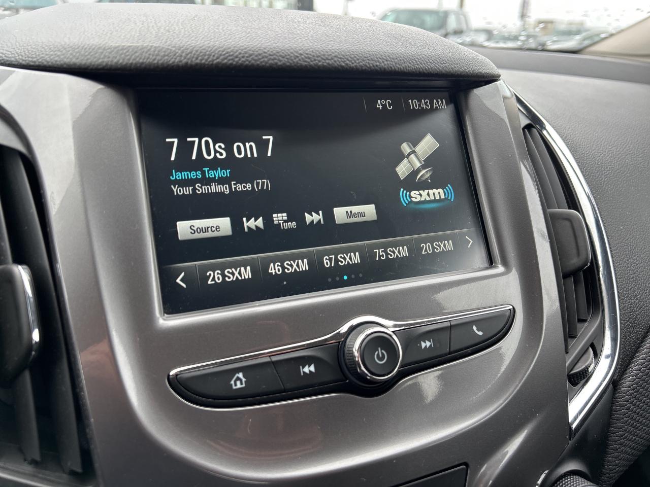 2017 Chevrolet Cruze 4dr Sdn 1.4L LT w-1SD Photo