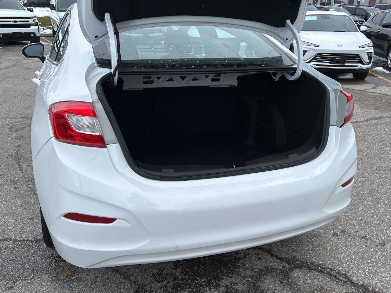 2017 Chevrolet Cruze 4dr Sdn 1.4L LT w-1SD Photo