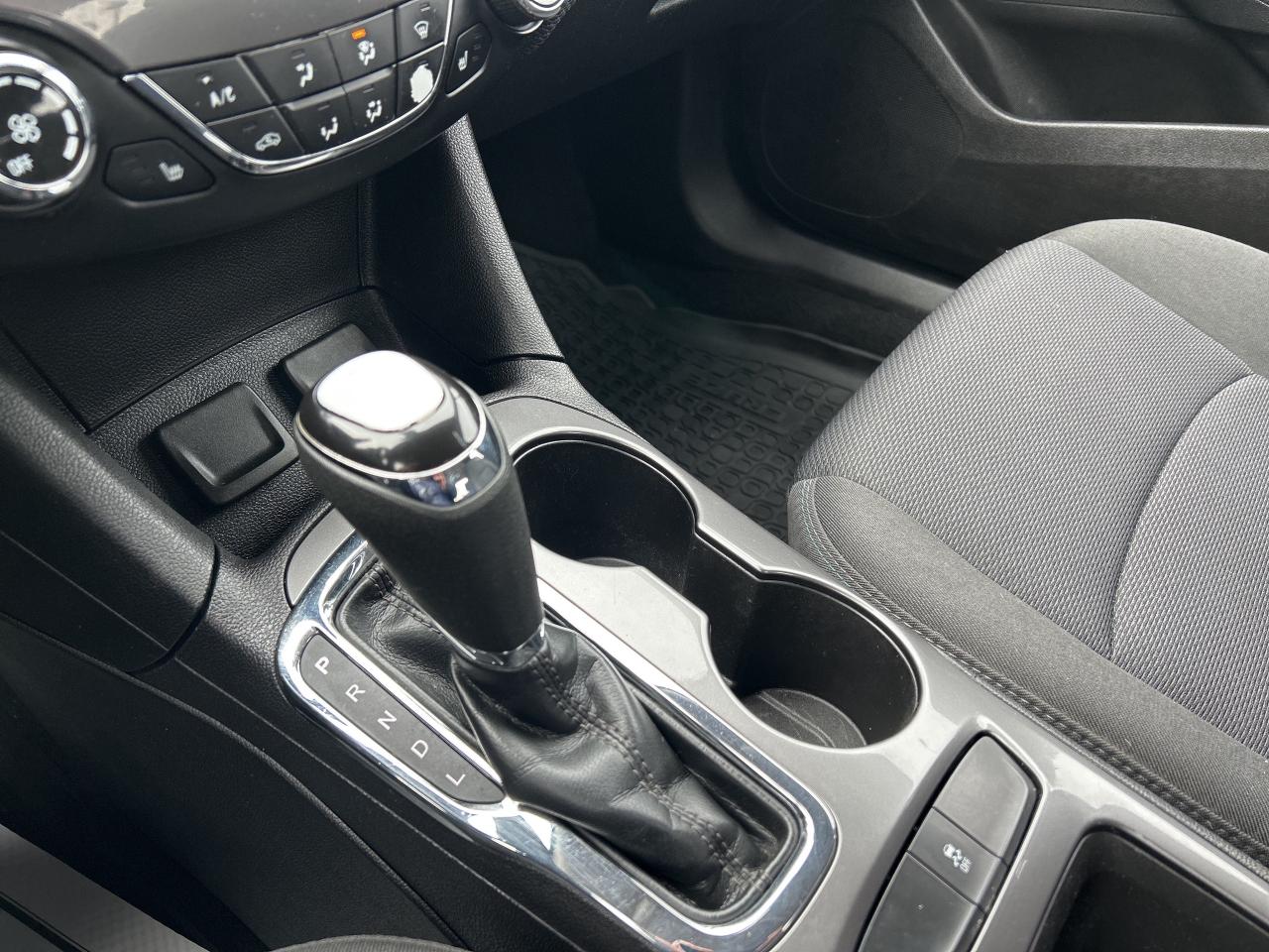 2017 Chevrolet Cruze 4dr Sdn 1.4L LT w-1SD Photo