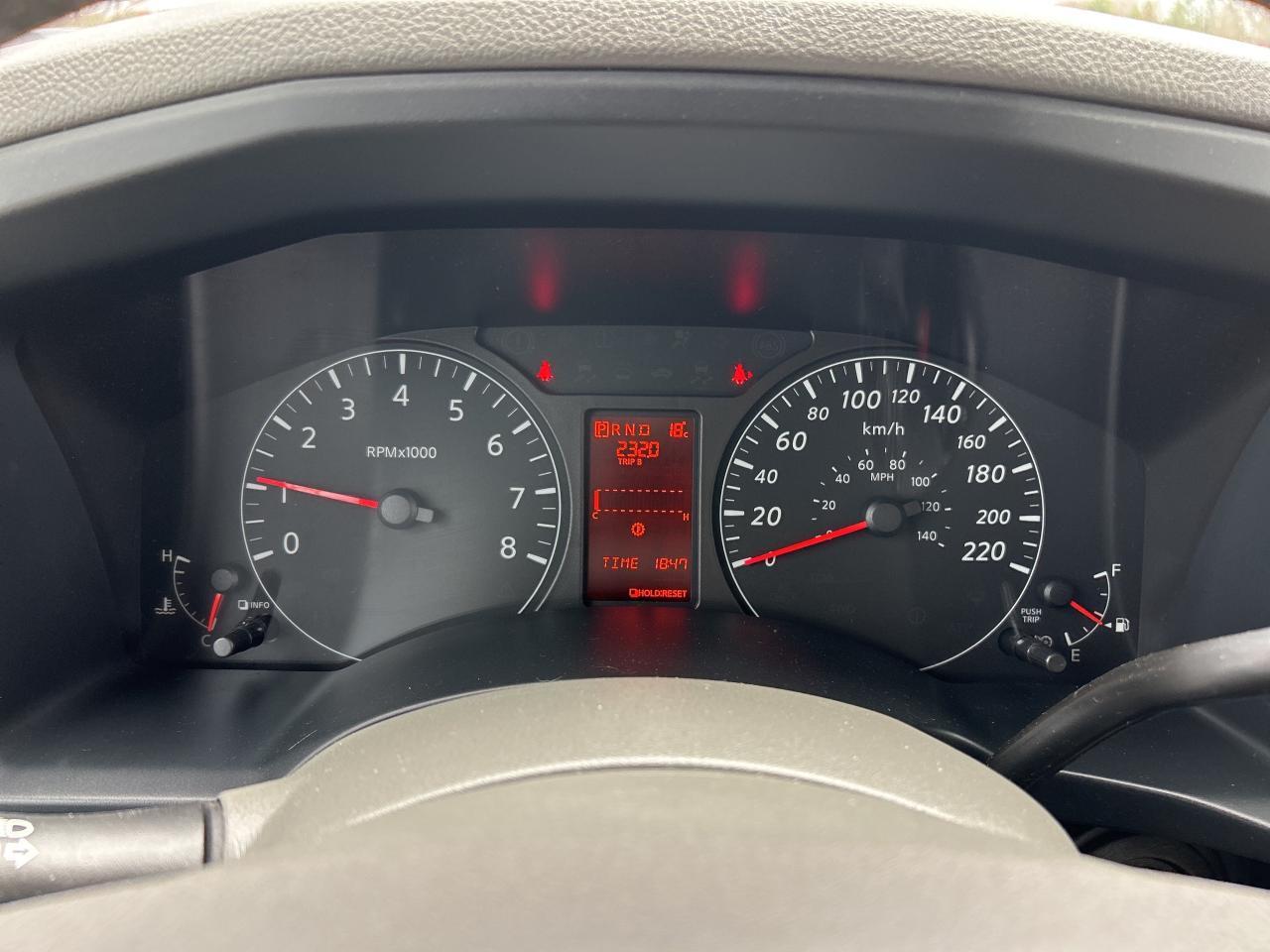 2020 Nissan NV 3500 HD SL V8, 12 PASSENGER, LEATHER, BACK UP CAM! Photo