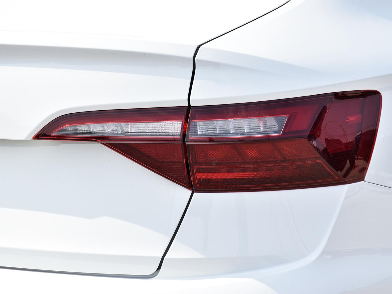 2021 Volkswagen Jetta Comfortline ~Bluetooth ~Heated Seats ~Alloys ~Cam Photo