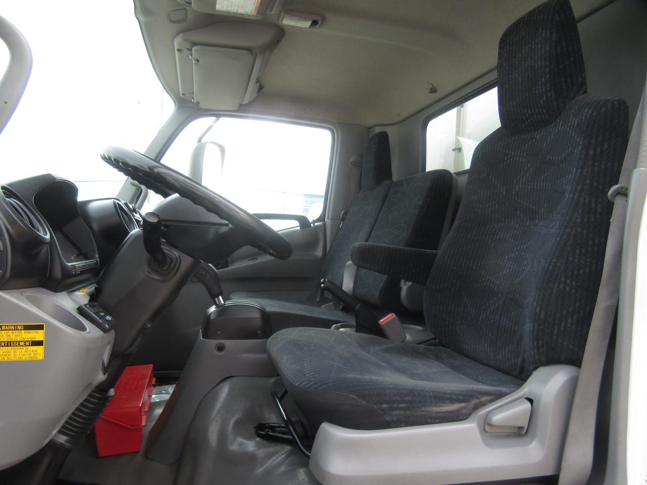 2020 Hino 195 Commercial DIESEL 20FT BOX CARRIER SELF CONTAINED REEFER Photo