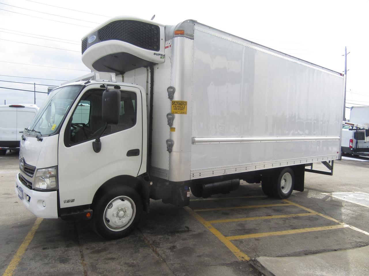 2020 Hino 195 Commercial DIESEL 20FT REEFER BOX & CARRIER S7  REEFER SYSTEM Photo