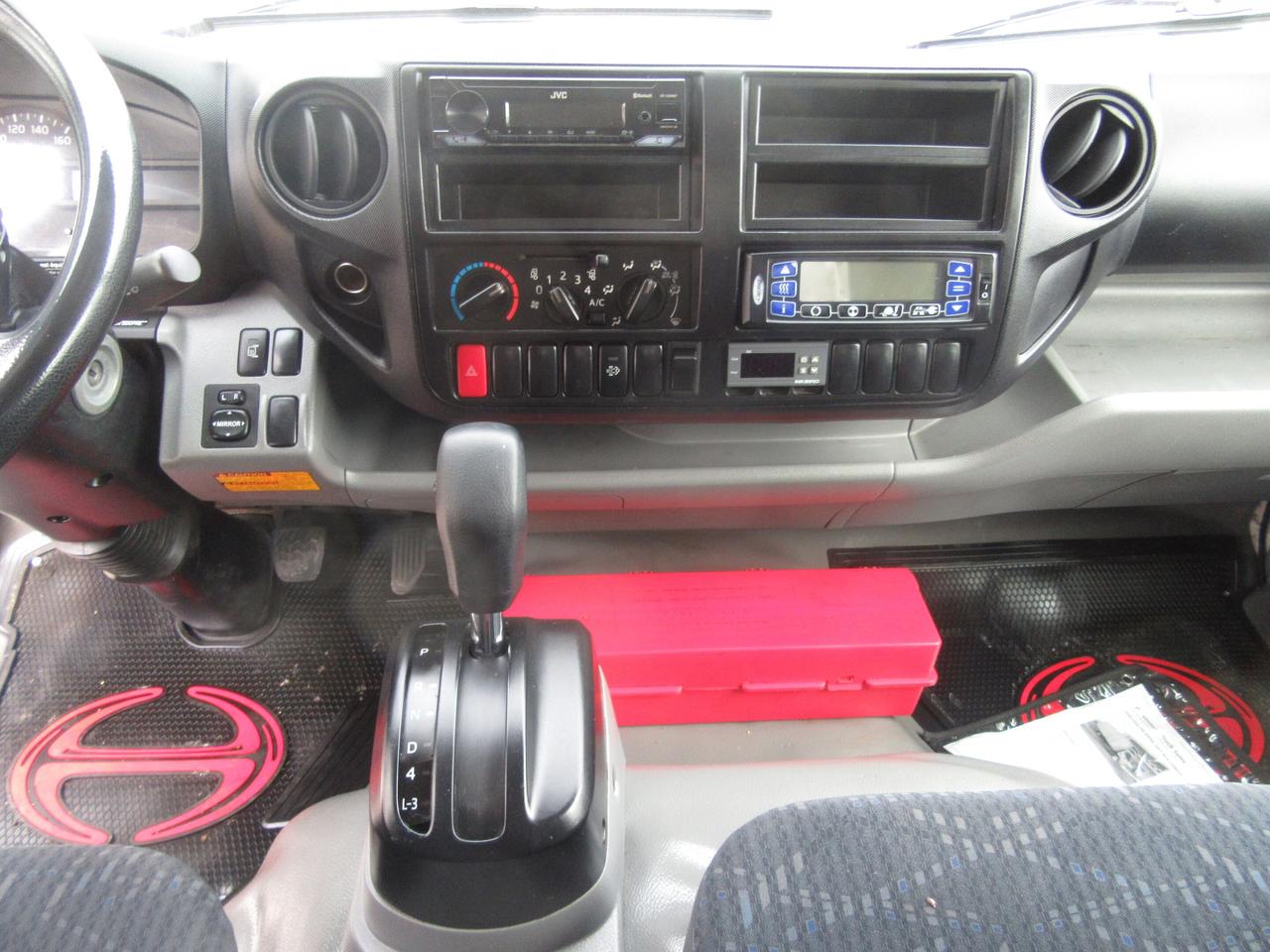 2020 Hino 195 Commercial DIESEL 20FT REEFER BOX & CARRIER S7  REEFER SYSTEM Photo