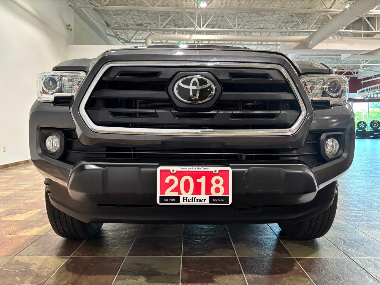 2018 Toyota Tacoma SR5 Photo3