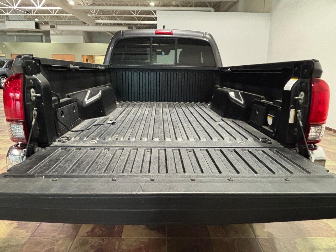 2018 Toyota Tacoma SR5 Photo