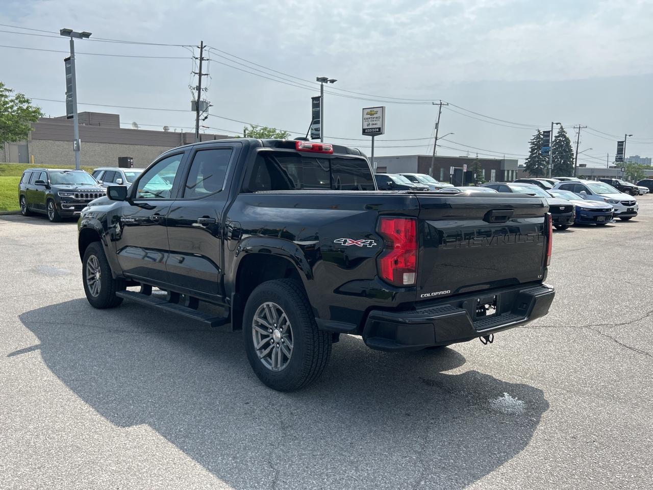 2023 Chevrolet Colorado 4WD Crew Cab LT Photo3