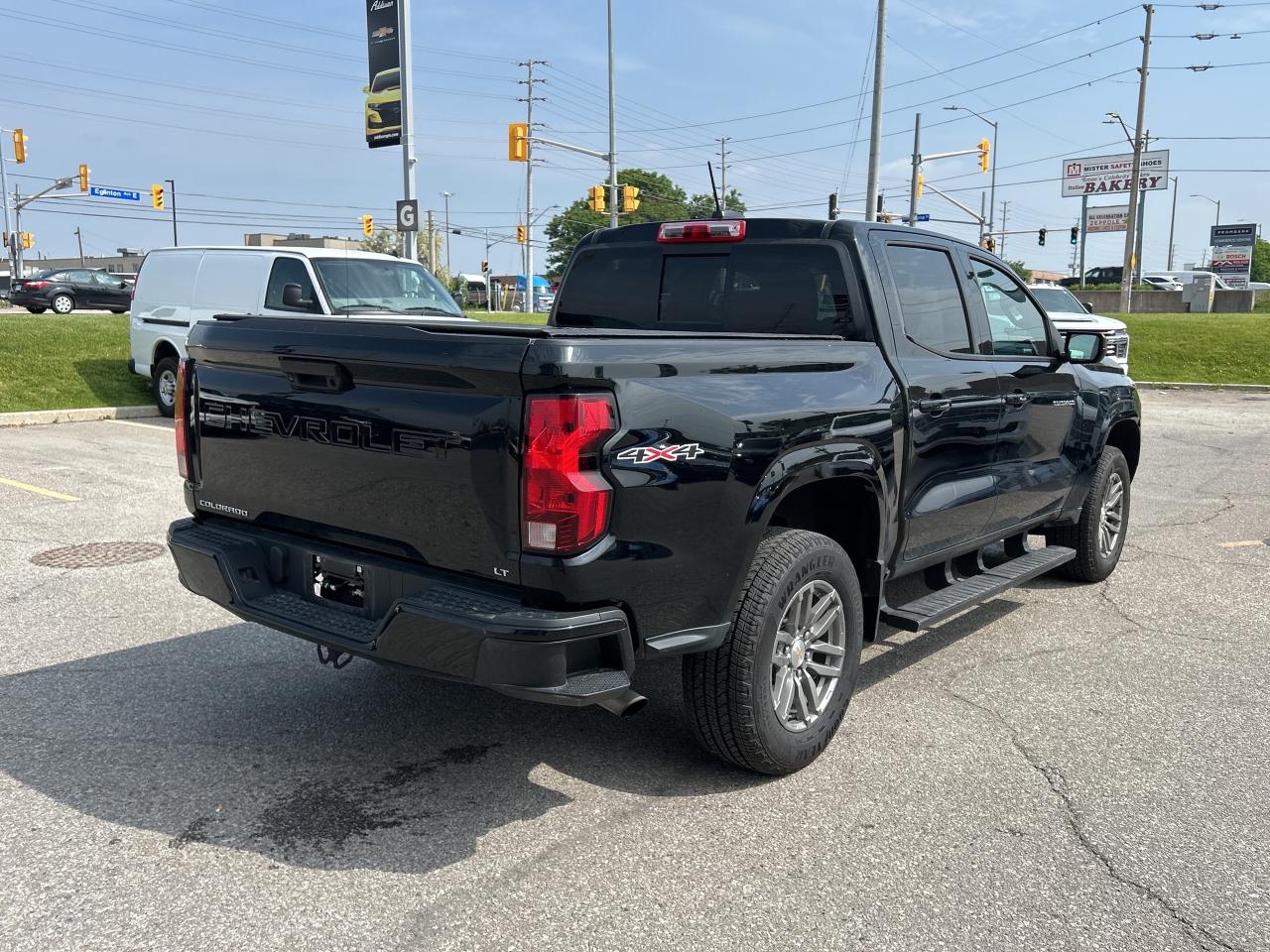 2023 Chevrolet Colorado 4WD Crew Cab LT Photo
