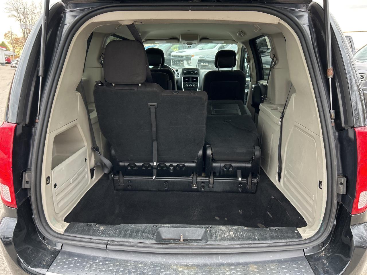 2016 Dodge Grand Caravan SE, QUAD SEATS! Photo