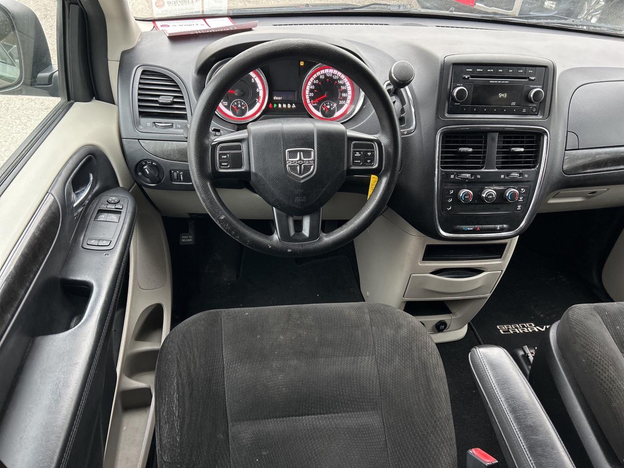 2016 Dodge Grand Caravan SE, QUAD SEATS! Photo