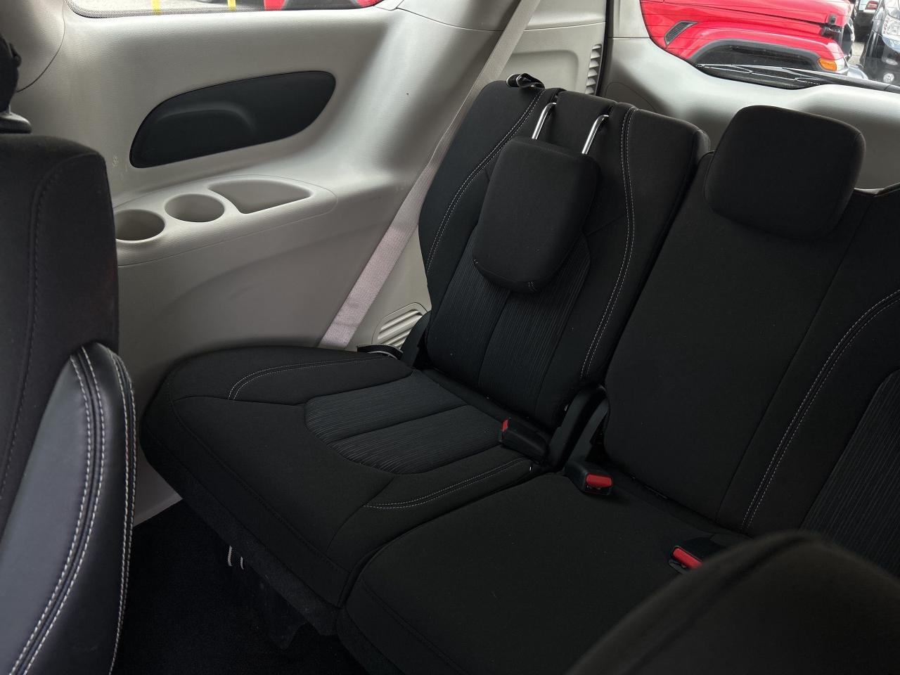 2022 Chrysler Grand Caravan SXT, POWER SLIDING DOORS, REMOTE START! Photo