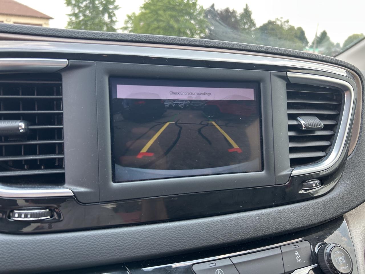 2022 Chrysler Grand Caravan SXT, POWER SLIDING DOORS, REMOTE START! Photo