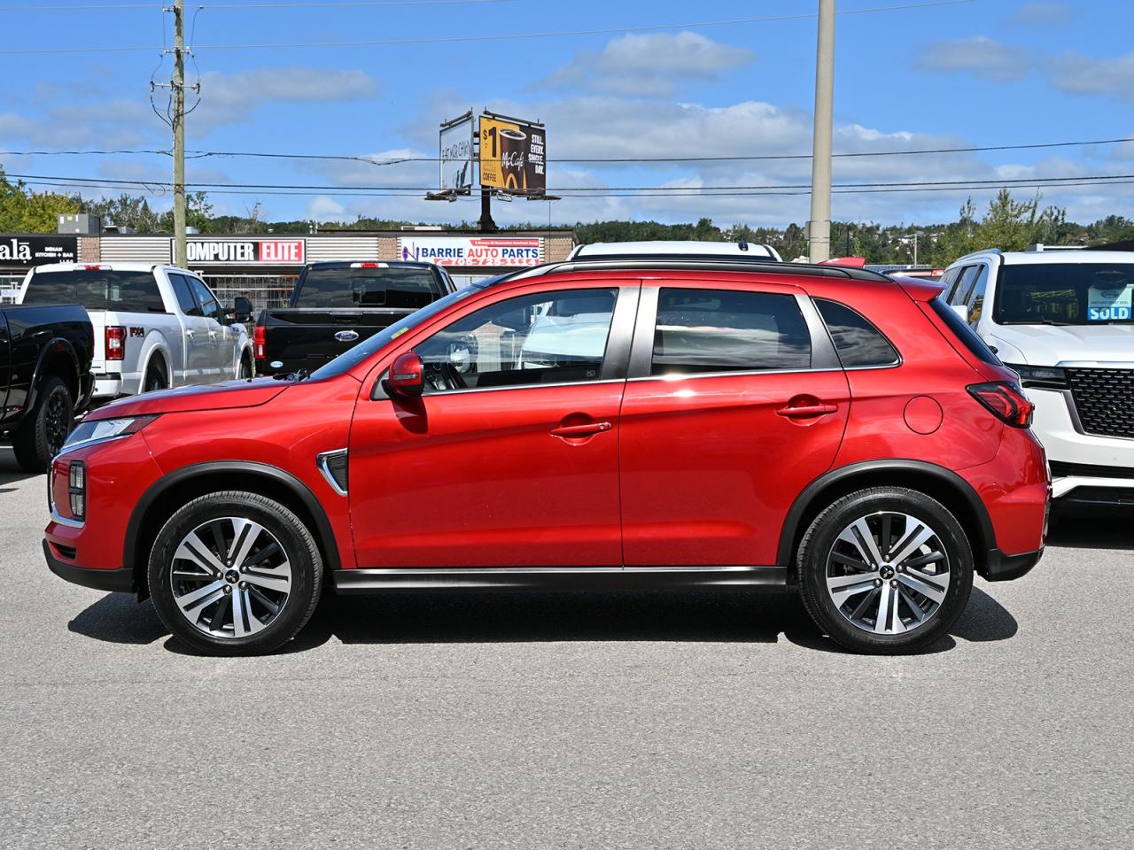 2023 Mitsubishi RVR SE AWC ~Heated Leather ~Moonroof ~Bluetooth ~Cam Photo3