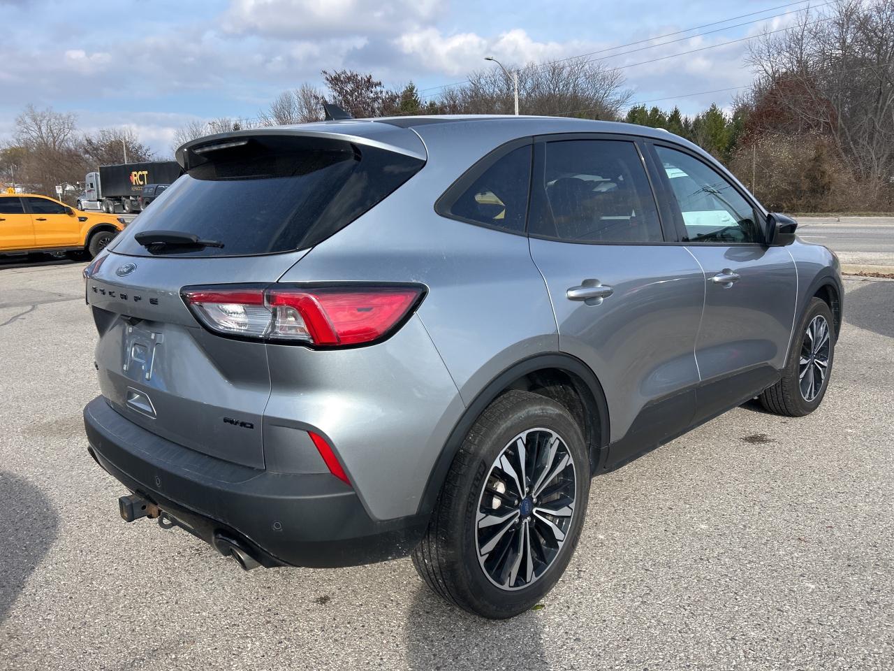 2022 Ford Escape SEL STEALTH, 2.0L, REMOTE START, CLEAN CARFAX! Photo