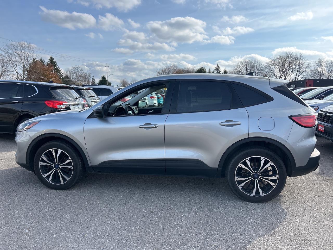 2022 Ford Escape SEL STEALTH, 2.0L, REMOTE START, CLEAN CARFAX! Photo