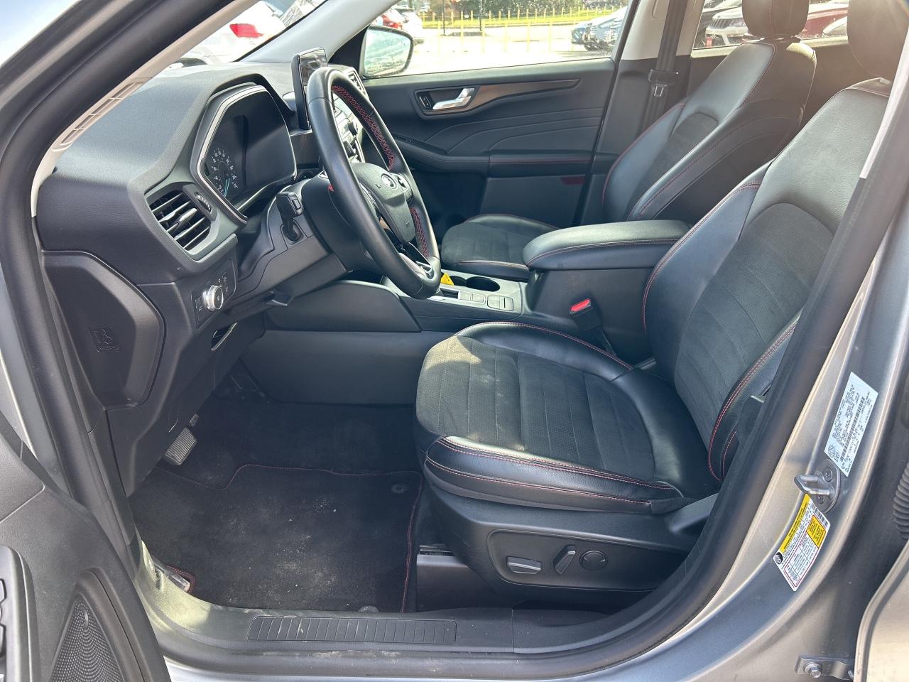 2022 Ford Escape SEL STEALTH, 2.0L, REMOTE START, CLEAN CARFAX! Photo