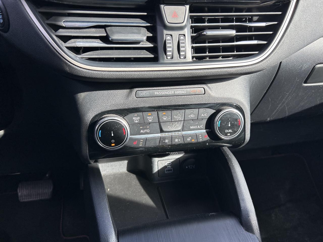 2022 Ford Escape SEL STEALTH, 2.0L, REMOTE START, CLEAN CARFAX! Photo