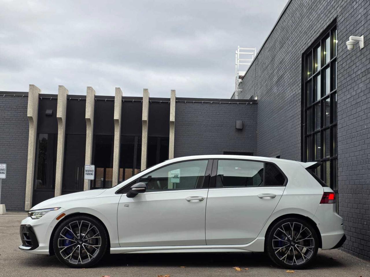 2025 Volkswagen Golf R DSG Photo