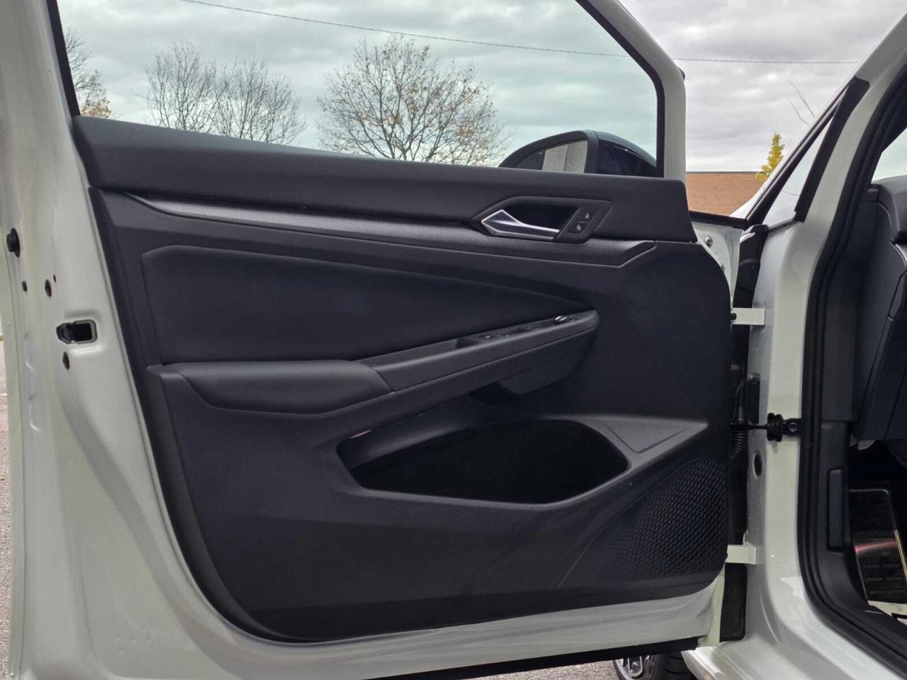 2025 Volkswagen Golf R DSG Photo