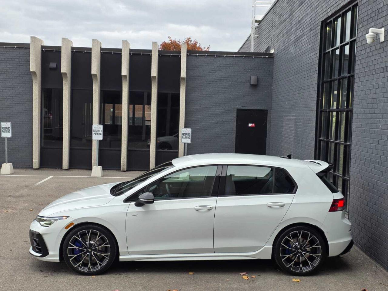 2025 Volkswagen Golf R DSG Photo