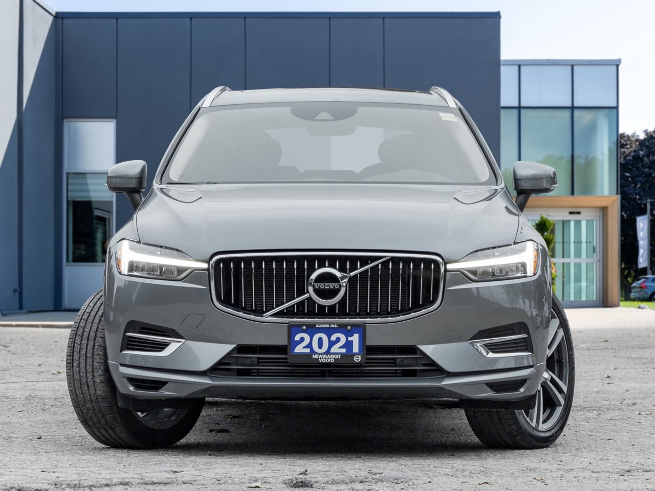 2021 Volvo XC60 Recharge T8 eAWD PHEV Inscription Exp  CPO Photo