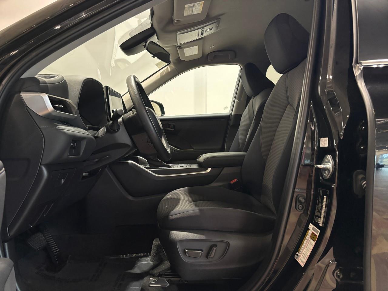 2023 Toyota Highlander LIMITED  Photo