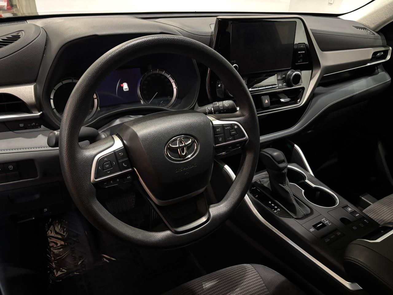 2023 Toyota Highlander LIMITED  Photo