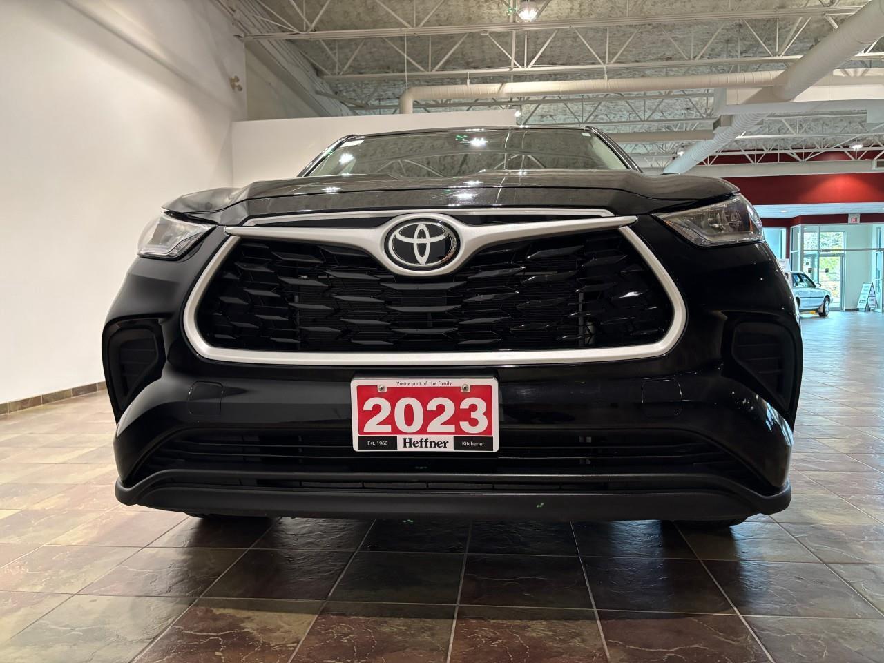 2023 Toyota Highlander LIMITED  Photo