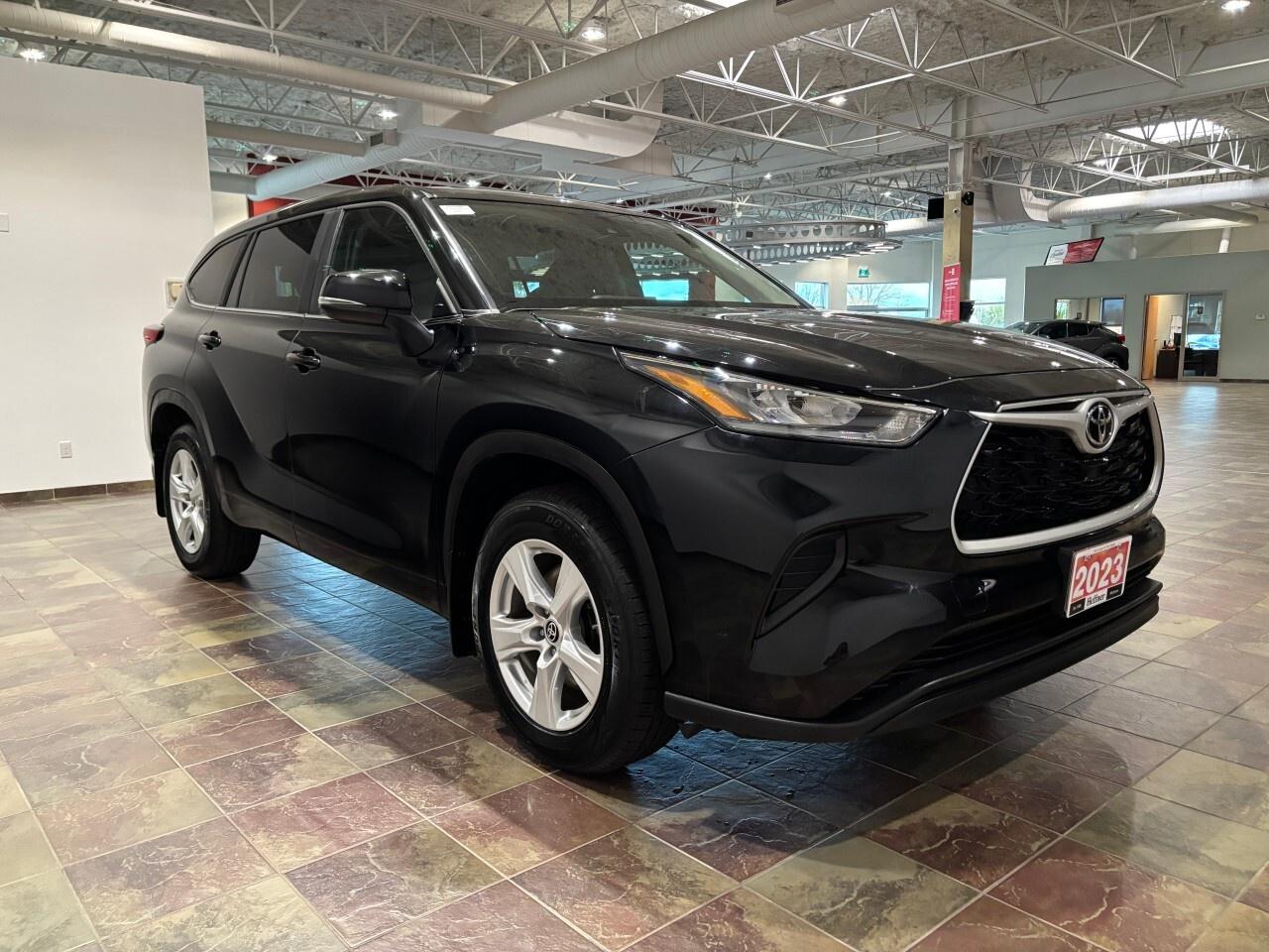 2023 Toyota Highlander LE AWD Photo