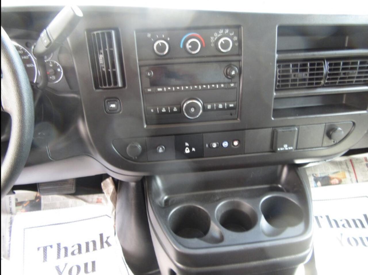 2023 GMC Savana 3500 GAS WITH 14 FT ALUMINUM CUBE VAN & ROLL OUT RAMP Photo