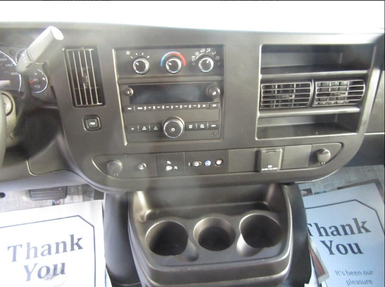 2023 GMC Savana 3500 GAS WITH 14 FT ALUMINUM CUBE VAN & ROLL OUT RAMP Photo