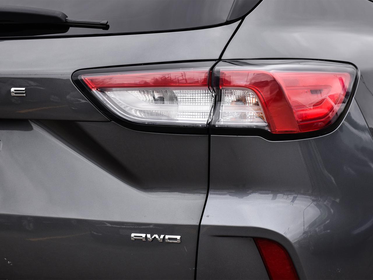 2021 Ford Escape SE AWD ~Nav ~Cam ~Heated Seats ~Bluetooth ~Alloys Photo