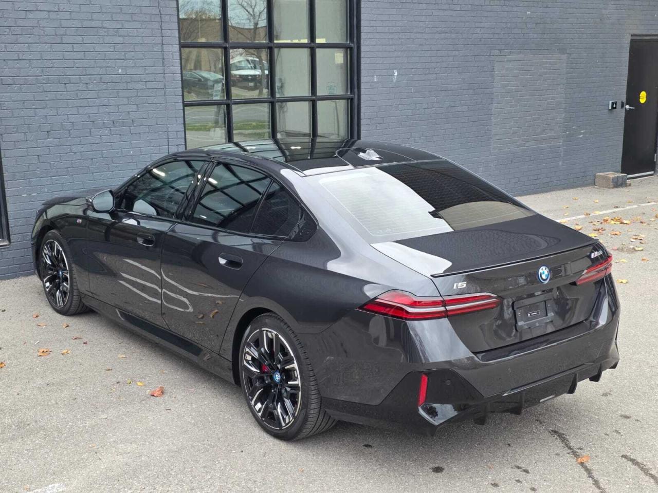 2025 BMW i5 M60 xDrive Sedan Photo