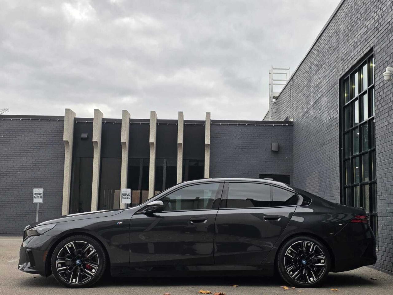 2025 BMW i5 M60 xDrive Sedan Photo