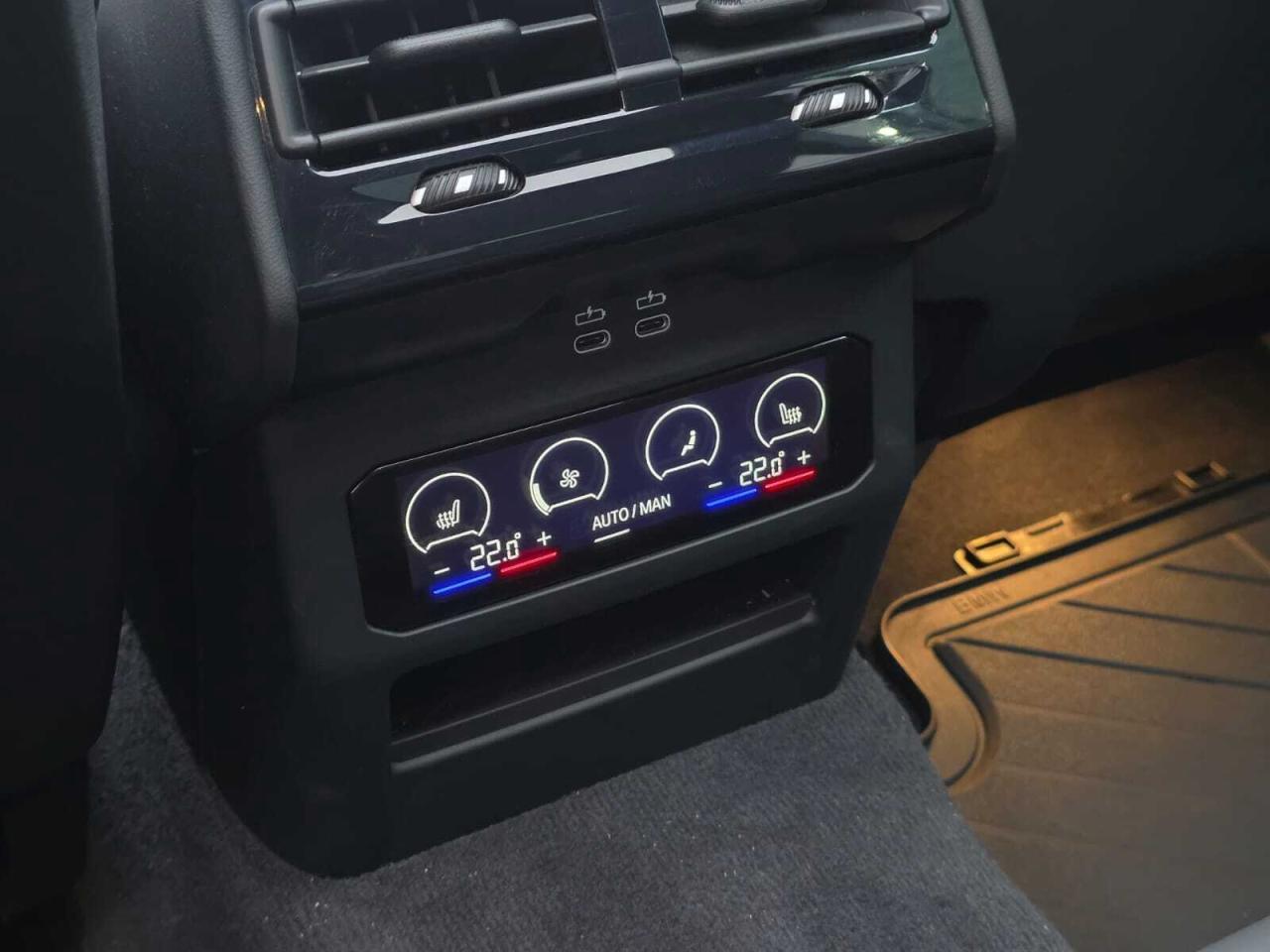 2025 BMW i5 M60 xDrive Sedan Photo