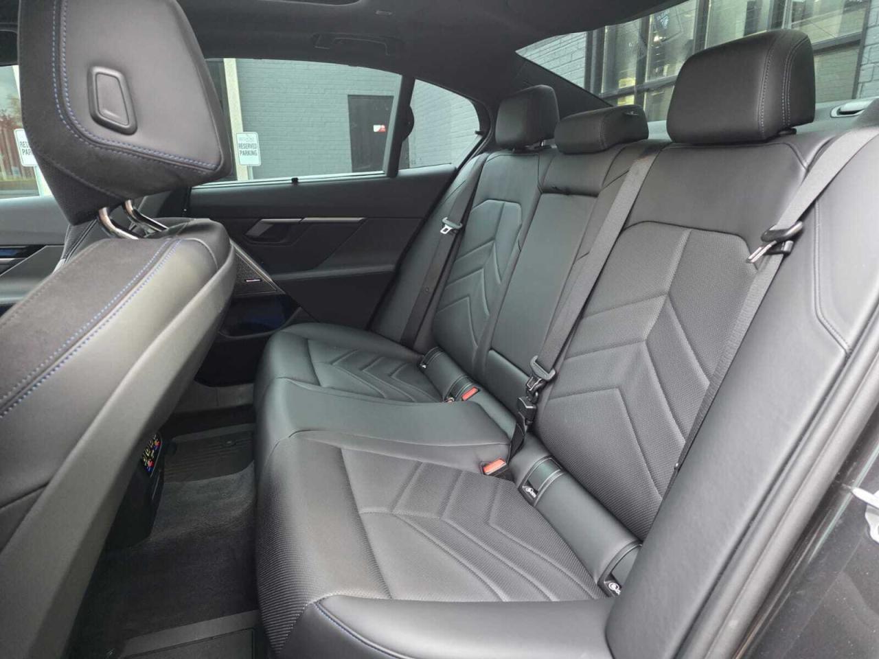 2025 BMW i5 M60 xDrive Sedan Photo