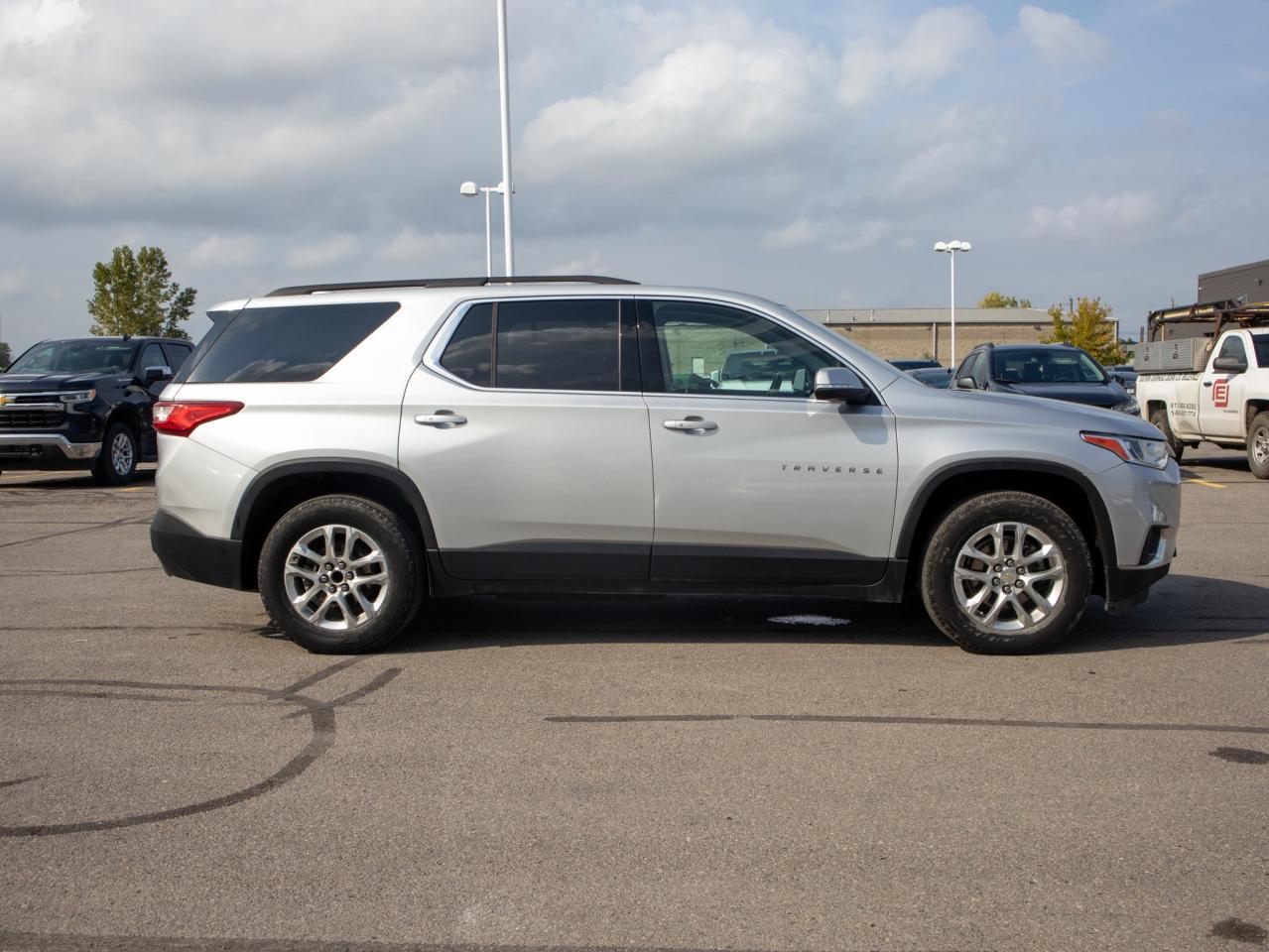 2021 Chevrolet Traverse LT Cloth - Passenger Sensing System Photo
