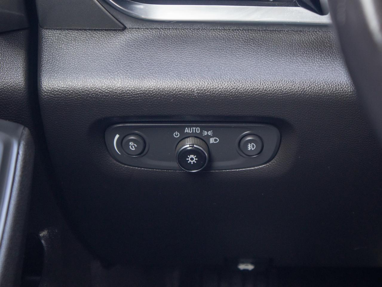 2021 Chevrolet Traverse LT Cloth - Passenger Sensing System Photo