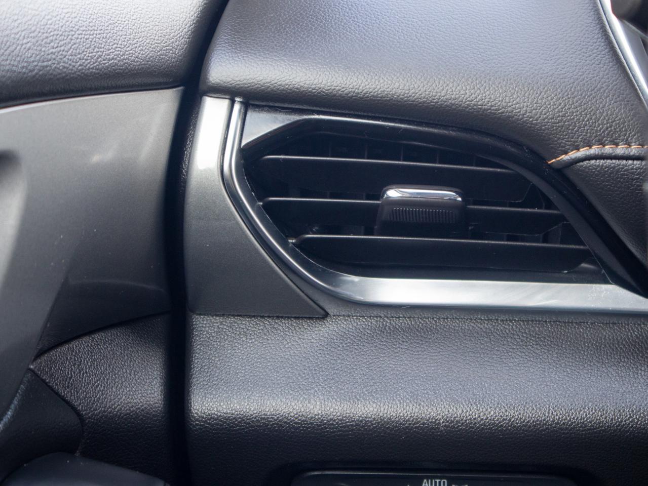 2021 Chevrolet Traverse LT Cloth - Passenger Sensing System Photo