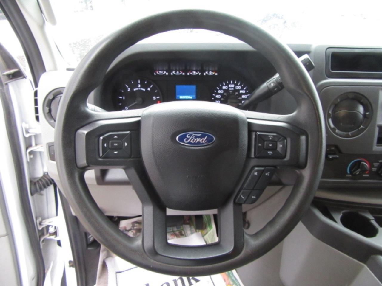 2021 Ford E-Series GAS 16 FT CUBE VAN WITH ROLLOUT RAMP Photo