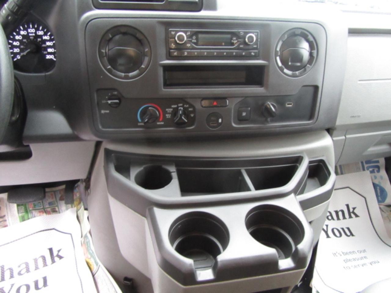 2021 Ford E-Series GAS 16 FT CUBE VAN WITH ROLLOUT RAMP Photo